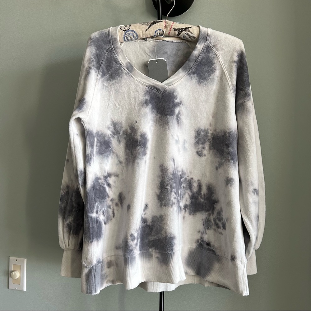 NWT WIT & WISDOM
TIE DYE VELOUR PULLOVER TOP